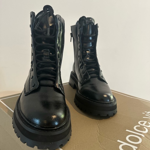 Dolce Vita MIDNIGHT CRINKLE PATENT combat boot - Size 7 - New in Box! - Picture 6 of 6